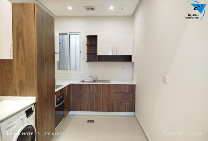 962737 - Property Image 2