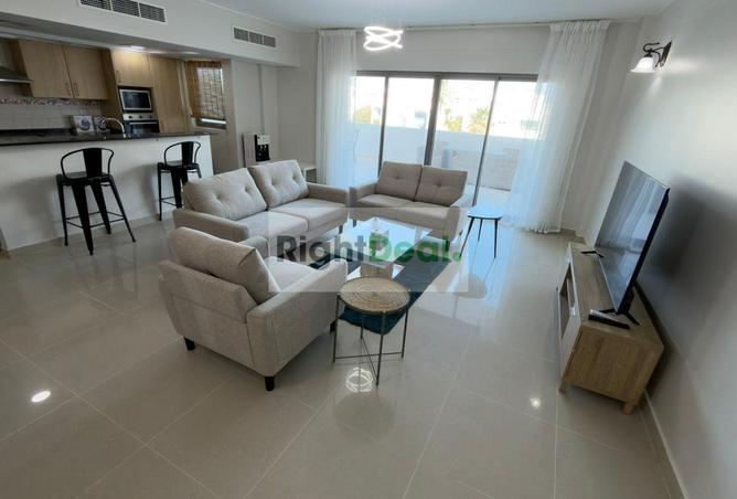 987202 - Property Image 2