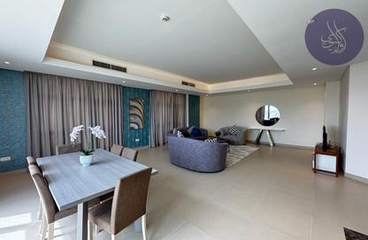 Duplex - 3 Bedrooms - 4 Bathrooms for rent in Busaiteen - Muharraq Governorate