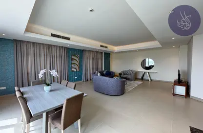 Duplex - 3 Bedrooms - 4 Bathrooms for rent in Busaiteen - Muharraq Governorate