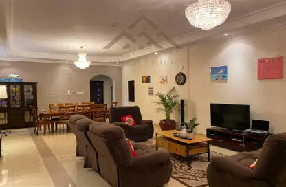 Apartment - 3 Bedrooms - 4 Bathrooms for sale in Al Juffair - Capital Governorate