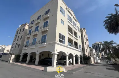 عمارة بالكامل - 6 غرف نوم - 8 حمامات للبيع في القفول - المنامة - محافظة العاصمة عمارة بالكامل - 6 غرف نوم - 8 حمامات للبيع في القفول - المنامة - محافظة العاصمة