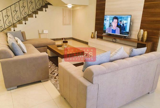 985803 - Property Image 2