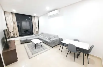 Apartment - 2 Bedrooms - 3 Bathrooms for rent in Zinj - Manama - Capital Governorate
