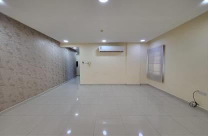 Apartment - 2 Bedrooms - 2 Bathrooms for rent in Hidd - Muharraq Governorate