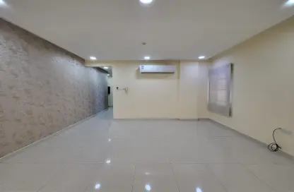 Apartment - 2 Bedrooms - 2 Bathrooms for rent in Hidd - Muharraq Governorate