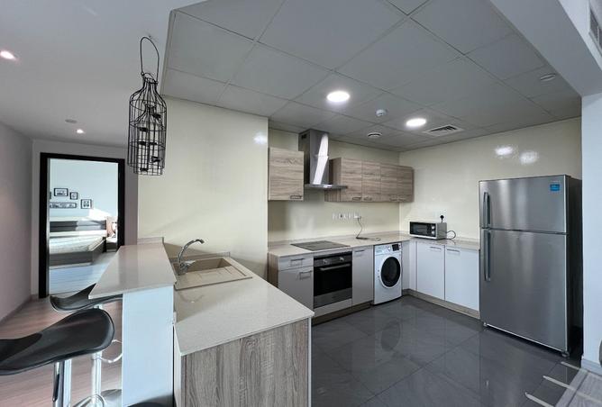 985495 - Property Image 2