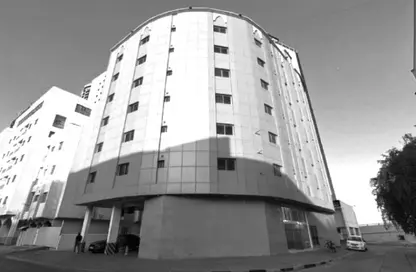 عمارة بالكامل - استوديو - 8 حمامات للبيع في شارع المعارض - الحورة - محافظة العاصمة