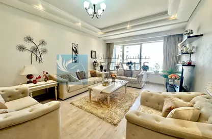 Apartment - 3 Bedrooms - 4 Bathrooms for rent in Abraj Al Lulu - Manama - Capital Governorate