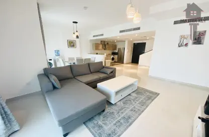 Living Room image for: Duplex - 2 Bedrooms - 3 Bathrooms for rent in Al Juffair - Capital Governorate, Image 1