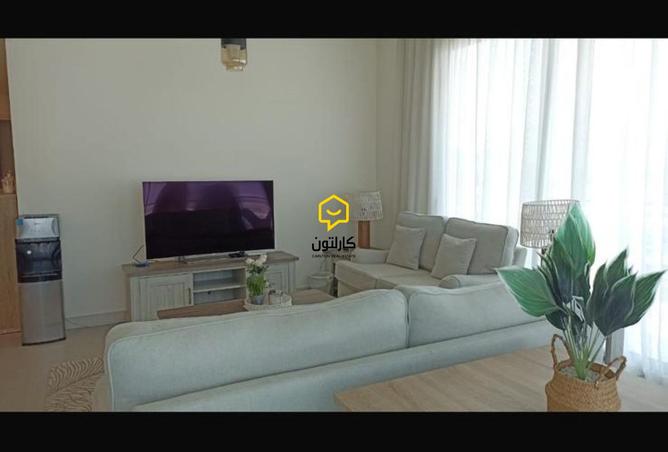 967704 - Property Image 3