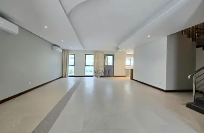 Villa - 5 Bedrooms - 5 Bathrooms for rent in Al Sidra - Diyar Al Muharraq - Muharraq Governorate Villa - 5 Bedrooms - 5 Bathrooms for rent in Al Sidra - Diyar Al Muharraq - Muharraq Governorate