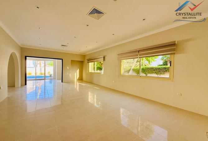 969679 - Property Image 2