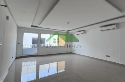 Apartment - 3 Bedrooms - 5 Bathrooms for rent in Hidd - Muharraq Governorate