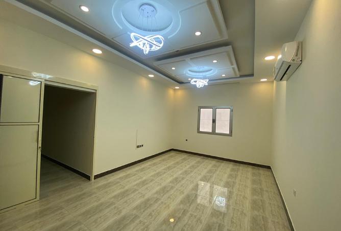 984015 - Property Image 2