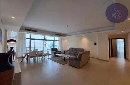 Apartment - 2 Bedrooms - 3 Bathrooms for rent in Busaiteen - Muharraq Governorate