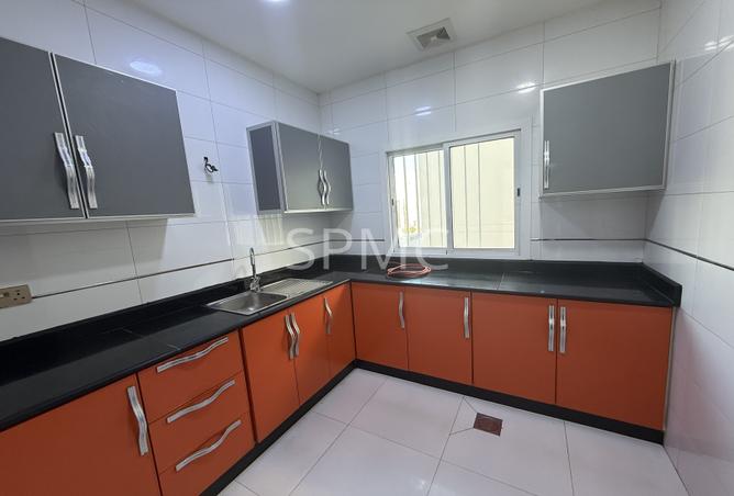 987437 - Property Image 3