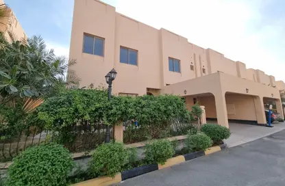 Villa - 4 Bedrooms - 4 Bathrooms for rent in Janabiya - Northern Governorate