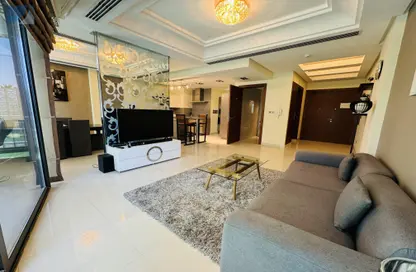 Apartment - 2 Bedrooms - 3 Bathrooms for rent in Reef Island - Capital Governorate