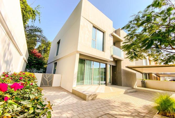 990367 - Property Image 2