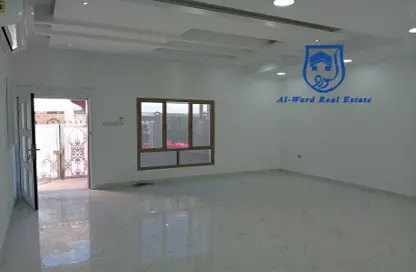 Villa - 4 Bedrooms - 5 Bathrooms for rent in Galali - Muharraq Governorate