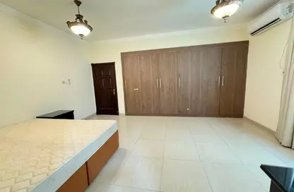 Apartment - 2 Bedrooms - 2 Bathrooms for rent in Al Juffair - Capital Governorate