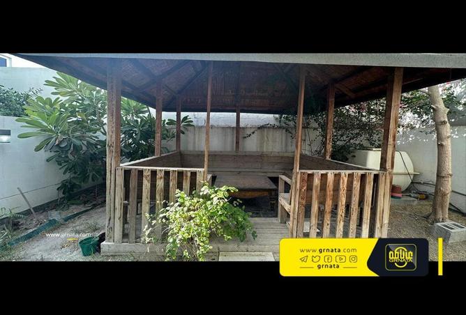 808123 - Property Image 2