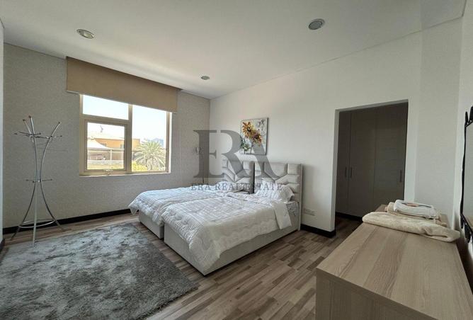 951861 - Property Image 3