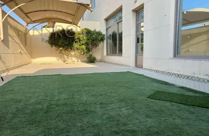 Compound - 2 Bedrooms - 2 Bathrooms for rent in Janabiya - Northern Governorate