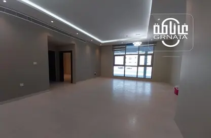 Empty Room image for: Apartment - 3 Bedrooms - 2 Bathrooms for rent in Maqabah - Northern Governorate, Image 1
