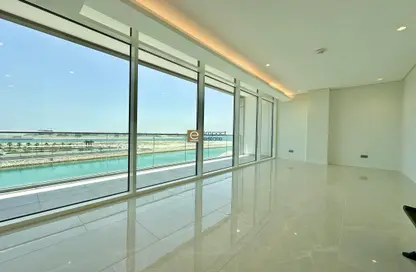Apartment - 2 Bedrooms - 3 Bathrooms for rent in Canal View - Dilmunia Island - Muharraq Governorate