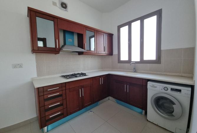 972427 - Property Image 3