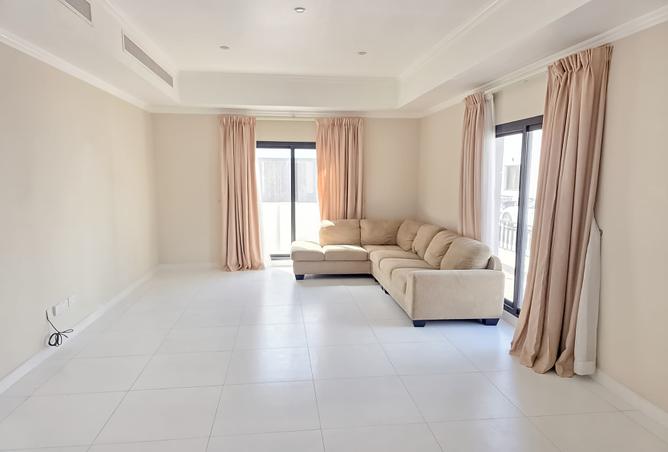956454 - Property Image 3
