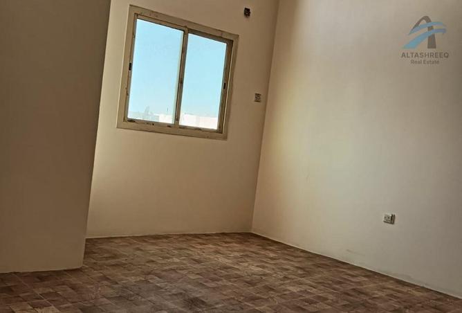 967654 - Property Main Image