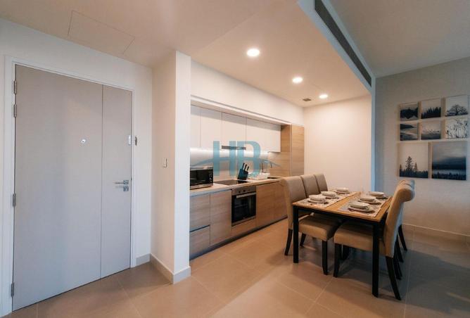 987711 - Property Image 3