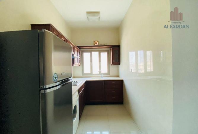 982571 - Property Image 2