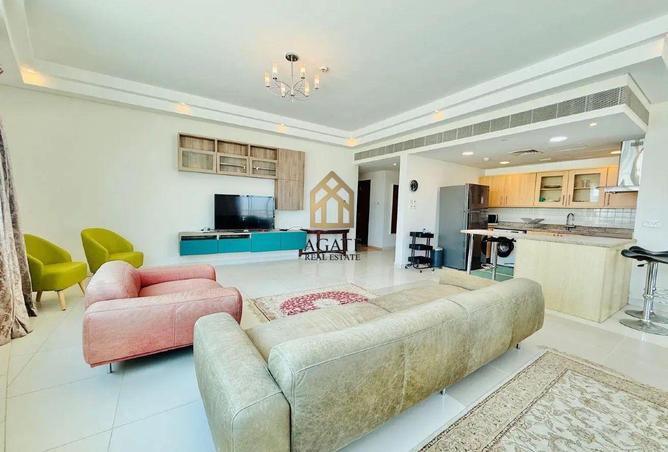 964121 - Property Image 2