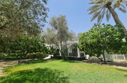 Villa - 4 Bedrooms - 3 Bathrooms for rent in Mahooz - Manama - Capital Governorate