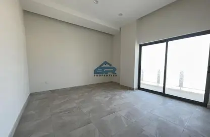Empty Room image for: Apartment - 1 Bedroom - 1 Bathroom for rent in Busaiteen - Muharraq Governorate, Image 1