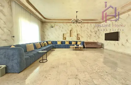 Villa - 4 Bedrooms - 5 Bathrooms for rent in Janabiya - Northern Governorate