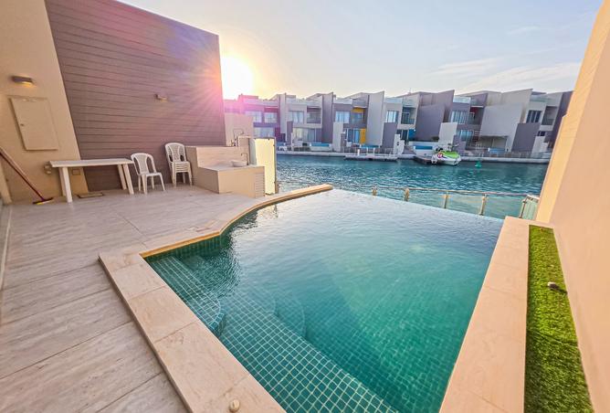 985564 - Property Main Image