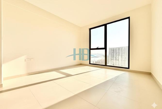 976865 - Property Image 2