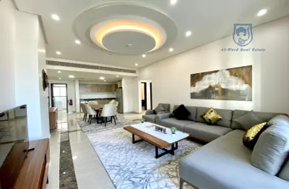 Apartment - 2 Bedrooms - 3 Bathrooms for rent in Al Juffair - Capital Governorate