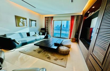 Apartment - 3 Bedrooms - 5 Bathrooms for rent in Reef Island - Capital Governorate