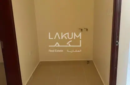 Apartment - 2 Bedrooms - 2 Bathrooms for rent in Busaiteen - Muharraq Governorate