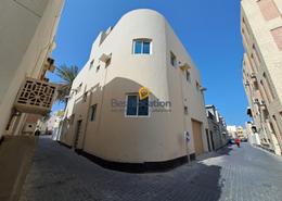 Villa - 7 bedrooms - 5 bathrooms for sale in Busaiteen - Muharraq Governorate