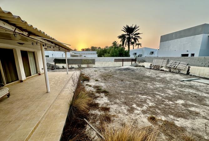 967238 - Property Image 2