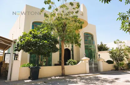 Villa - 5 Bedrooms - 6 Bathrooms for rent in Zinj - Manama - Capital Governorate