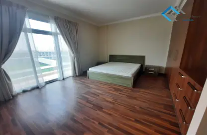 Room / Bedroom image for: Apartment - 2 Bedrooms - 3 Bathrooms for rent in Busaiteen - Muharraq Governorate, Image 1