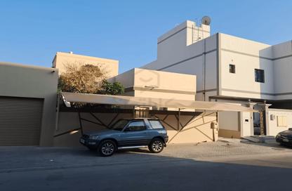 Villa - 4 Bedrooms - 4 Bathrooms for sale in Isa Town - Central Governorate